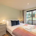 Stylish Flat With Garden In Notting Hill