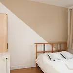 Fieldgate Spacious Rooms