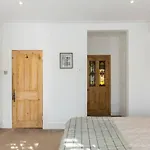 Fabulous 4-Bed House In Fulham With Garden!