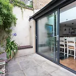 Donne Place By Onefinestay