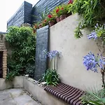 Donne Place By Onefinestay