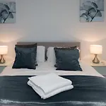 Deluxe Central London Apartment