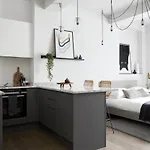 Contemporary Studio - minutes from Angel Tube St.