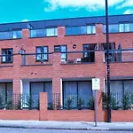 Crompton Court Apartments