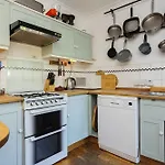 Veeve - Big Oakfield House Vr