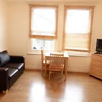 Ss Property Hub - Family Apartment In Kensington