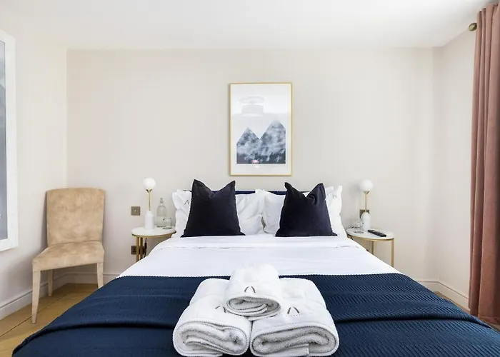Berkeley Square Apartments