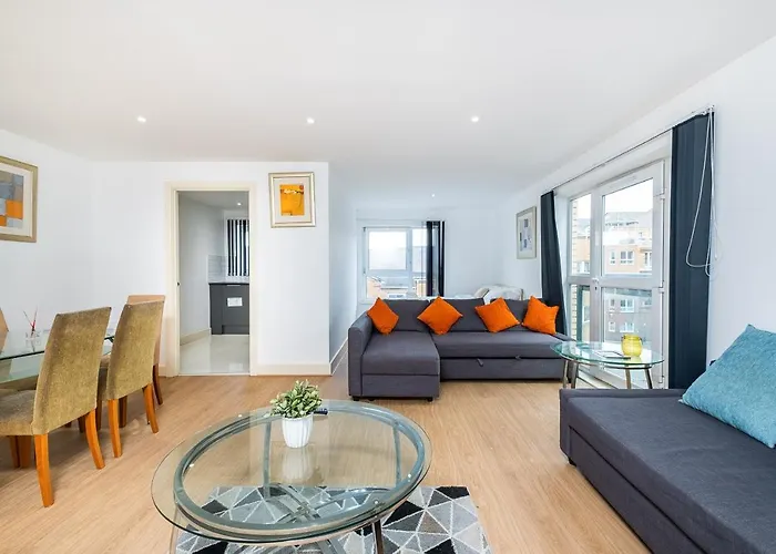 Canary Wharf/Docklands/Excel Spacious Apt E14