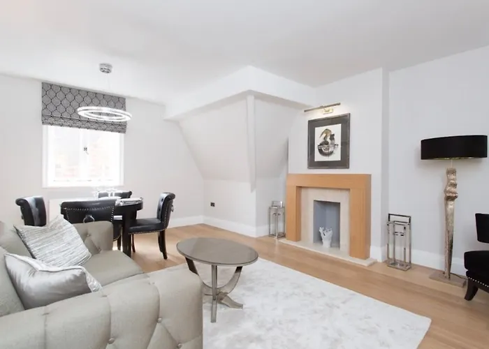 Luxury Mayfair 2 Bedroom Apartment