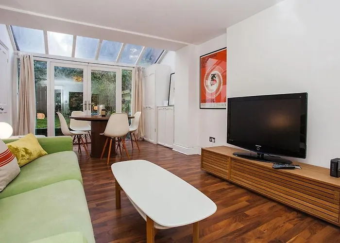 Bright Modern 2 Bed Garden Flat St Johns Wood