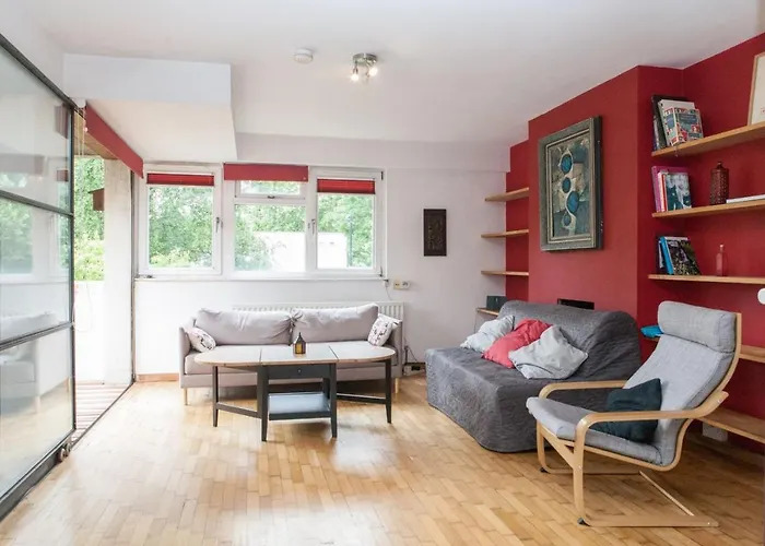 Pass The Keys Spacious Kennington Apartment, 4 Mins From Station