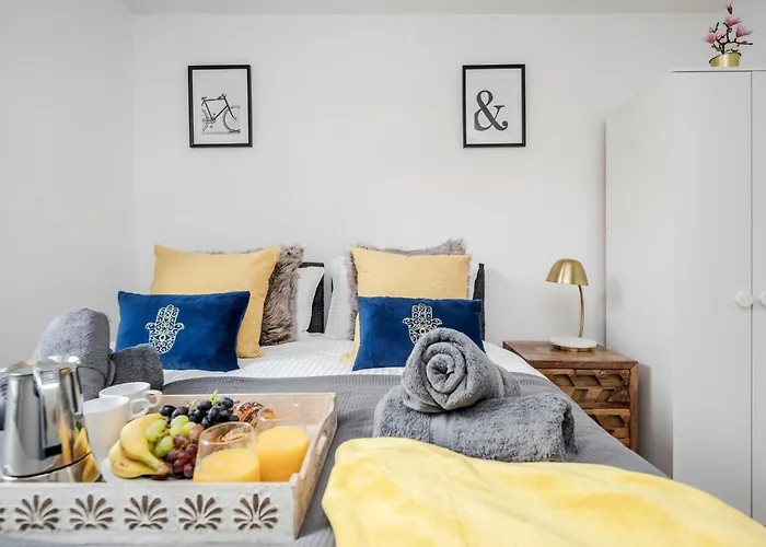 Stunning 2-Bed Apt - Free Parking - Camden - Central - Zoo - Shop - Events