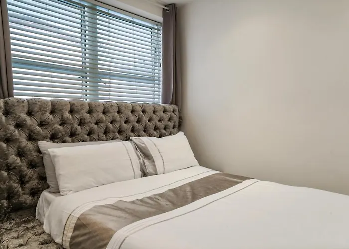 Camberwell Modern Deluxe 1 Bedroom Apartment London