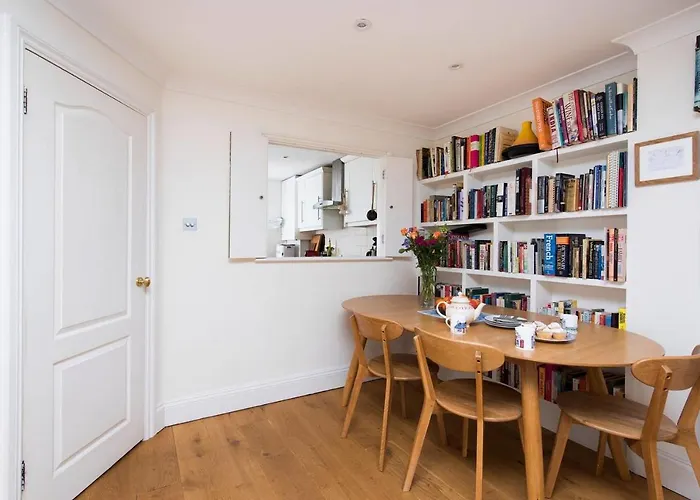Lovely 2 Bedroom Family Home Near Tower Bridge