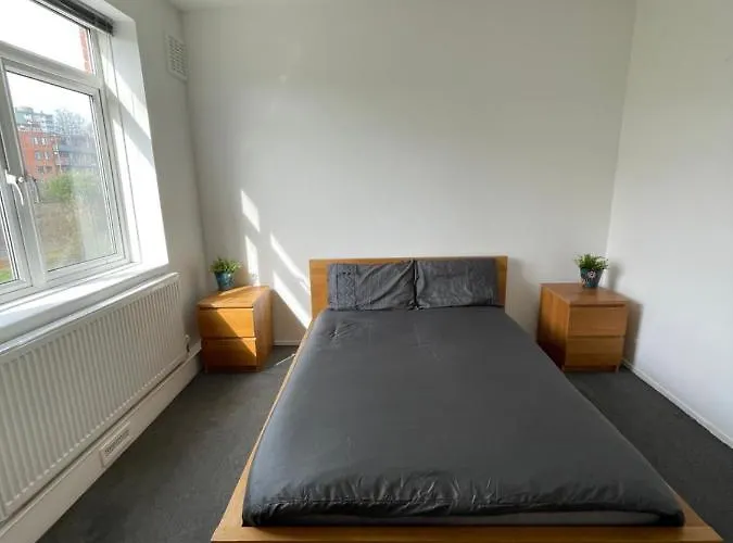 Spacious Double Room In Heart Of Foresthill