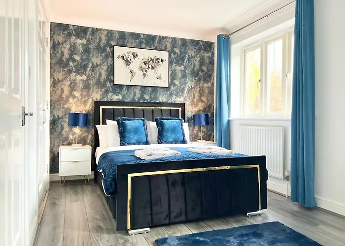 Last-Minute Escape L Exclusive Deals On 2 Double Bedrooms - Weekly & Monthly Stay - Sleeps 6 Lhofin Stays Short Lets & Serviced Accommodation