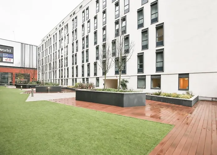 Sterling Court In Wembley
