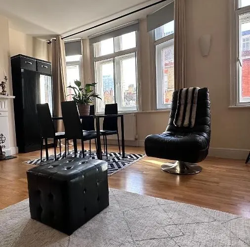Central London Spacious Studio