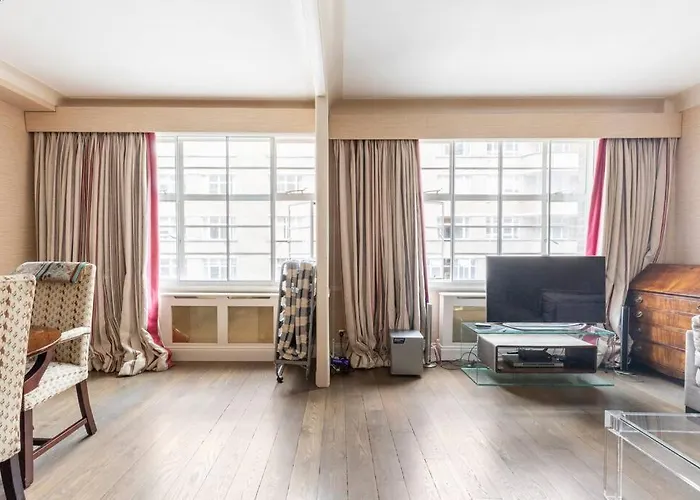 Luxurious Warm Apartment Of 70M2 On Sloane Street