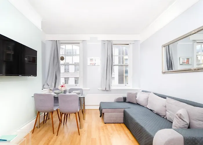 Wells Street Central Apartments