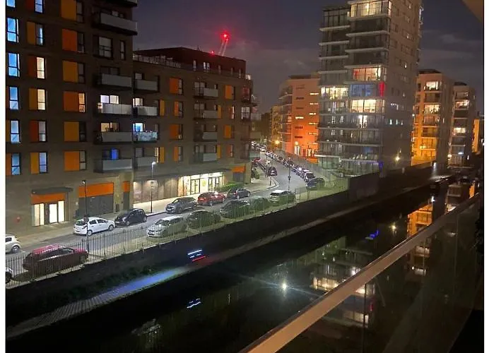 Lovely 2Br Apartment W/ City View