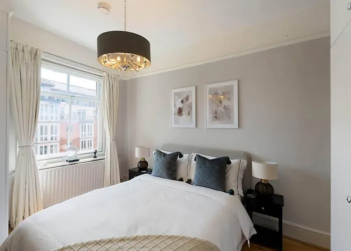 Lovely Chelsea Apartment