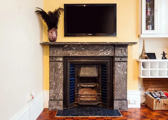 Central London Apartment *