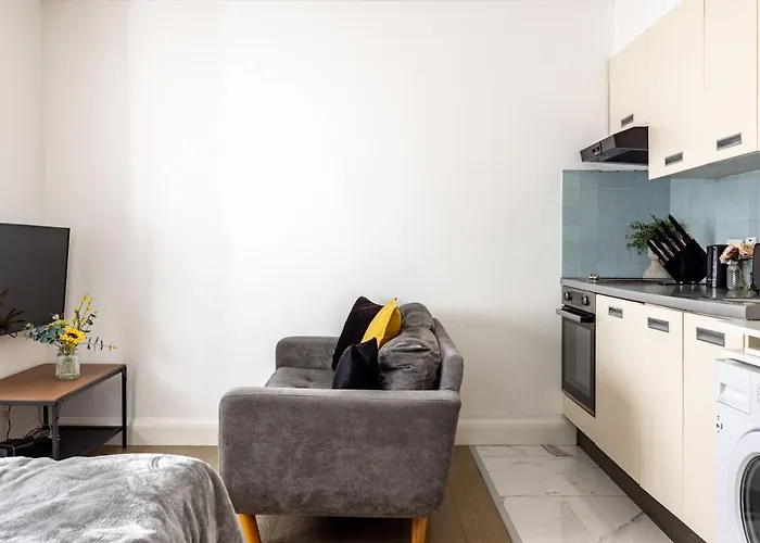 Knightsbridge Apartments