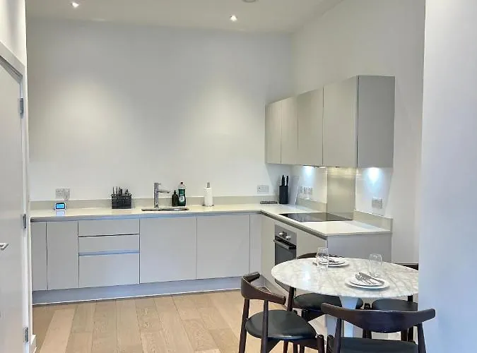 Luxury Modern 1 Bed Apartment