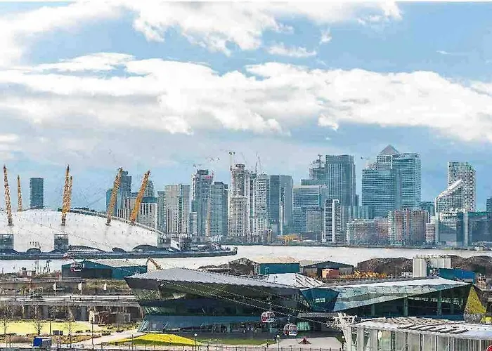 Luxury Apt 3Min Walk To London Excel,City Hall, O2