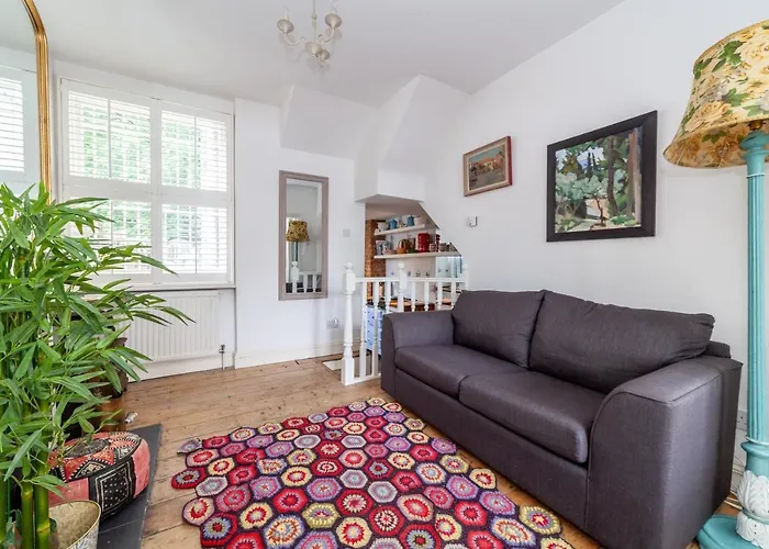 Charming And Spacious 1 Bedroom Flat In Battersea