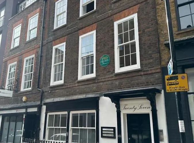 Farringdon Apartments