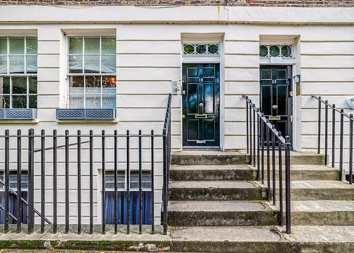Pass The Keys Luxury Converted Victorian Flat In Leafy Highbury