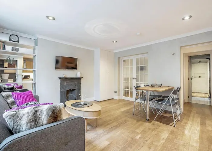 Elegant Marylebone Hideaway