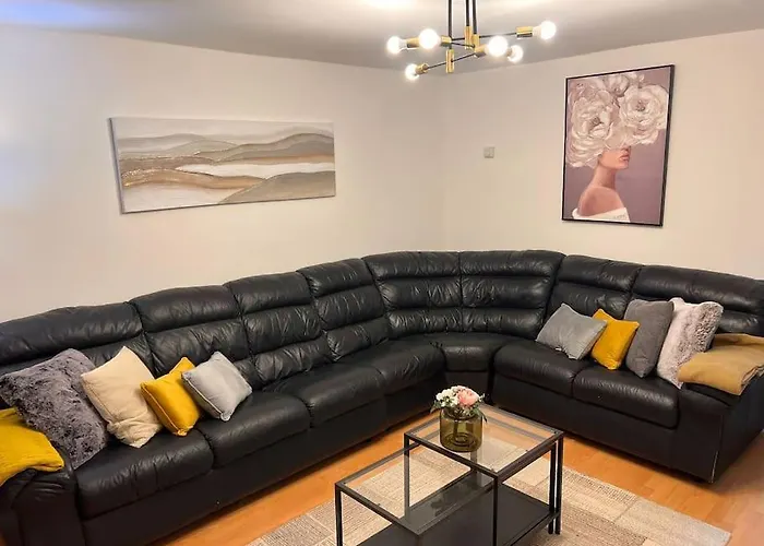 Stunning 2 Bedroom Duplex In The Heart Of London