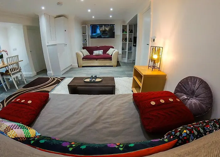 1 Bedroom Flat With Whirlpool Bath