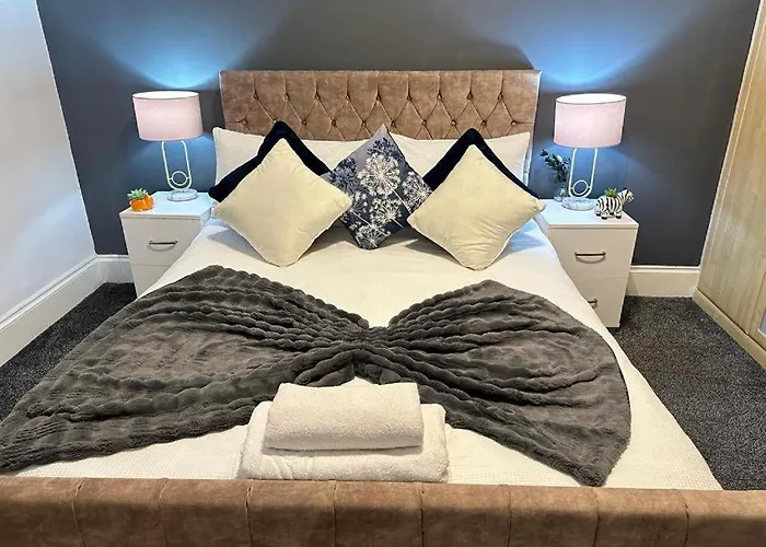 Mayfair Family Apartment