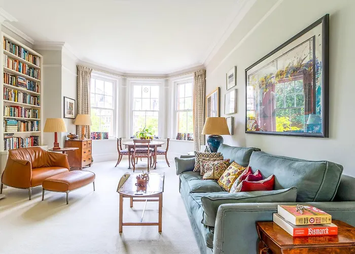 Beautiful And Spacious Kensington Flat
