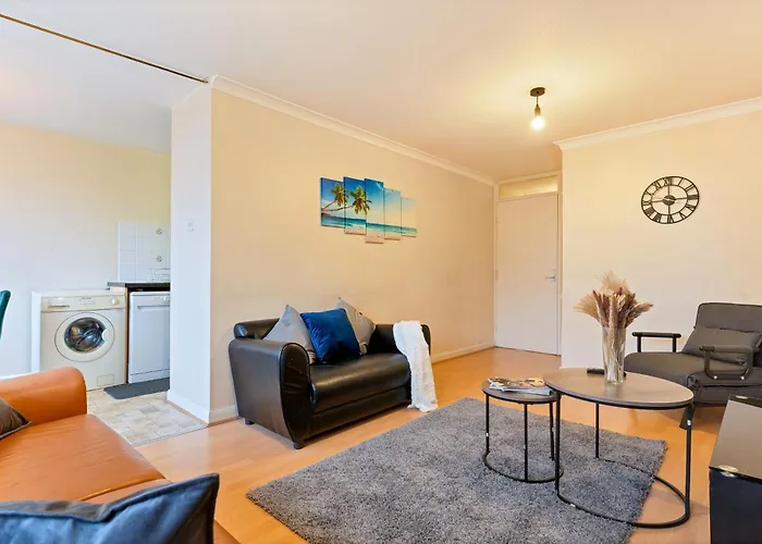 Kensington 3 Bedroom Flat Close2Subway