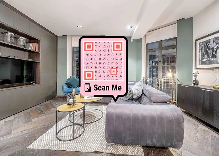 Newly Redecorated Soho Flat