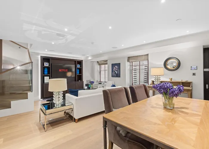 St James Park And Westminster Luxury Suite