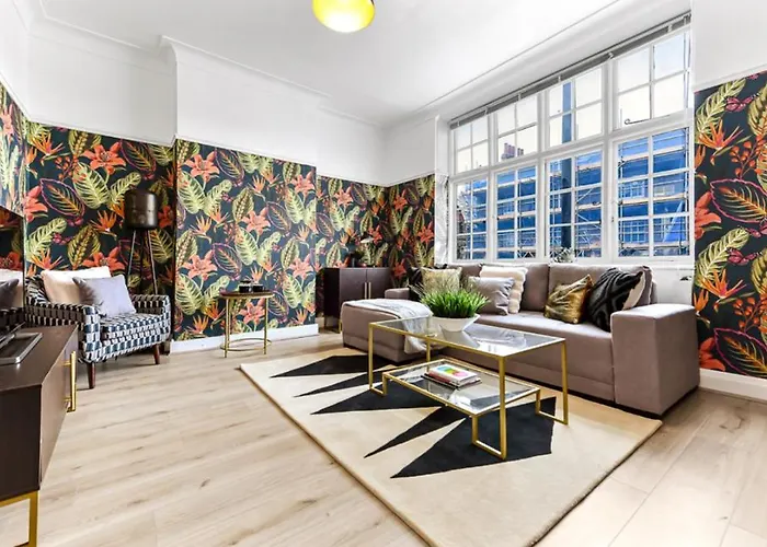 Stylish City Living: 3-Bd Close To Everything!