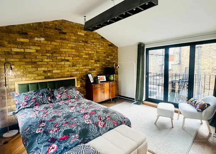 Private Room In Mews House