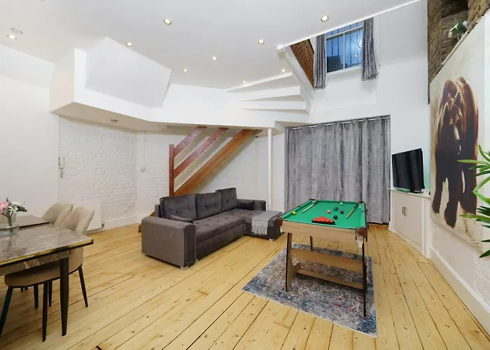 Modern 4-Bedroom Apartment In Fulham, London
