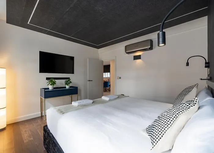 Stay At Whitfield Street