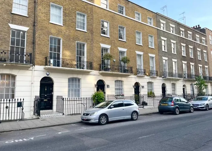 Hyde Park Two Bedroom Suite