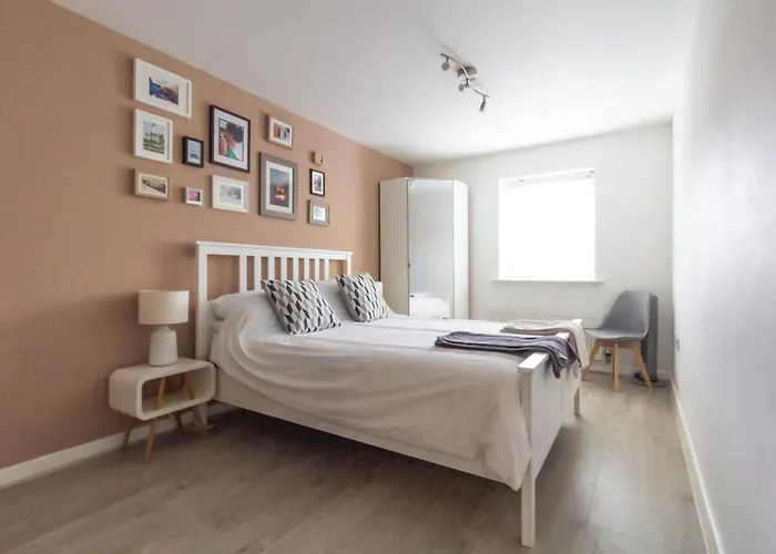 Spacious Central Family Apartment