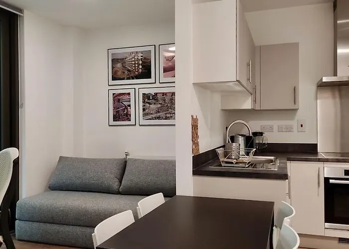 Beautiful Modern Flat With 1 Bedroom Near Old Street Station