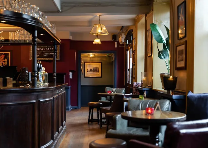 Rose And Crown Hotel