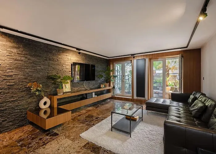 Deluxe 2-Bed Apartment With 24 Hour Security & Private Terrace